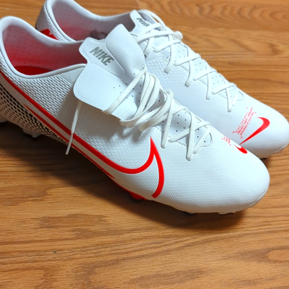 Nike mercurial vapor size: 12